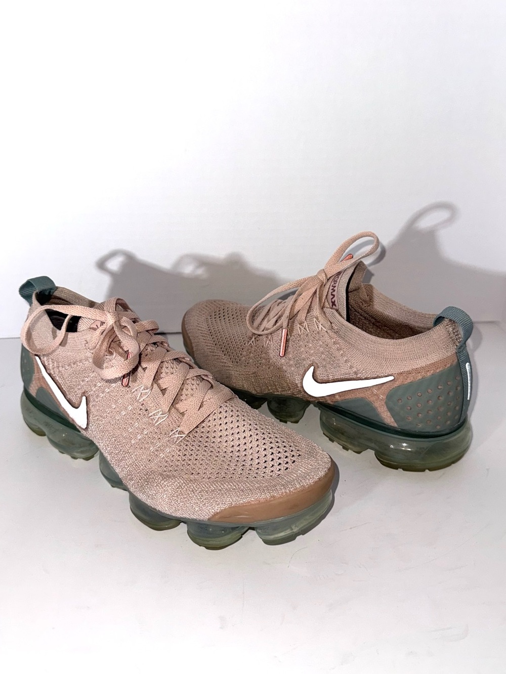 Nike Womens Vapormax Sneakers